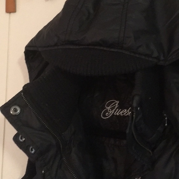 GUESS | Vintage 2004 Down Puffy Vest - Picture 6 of 8